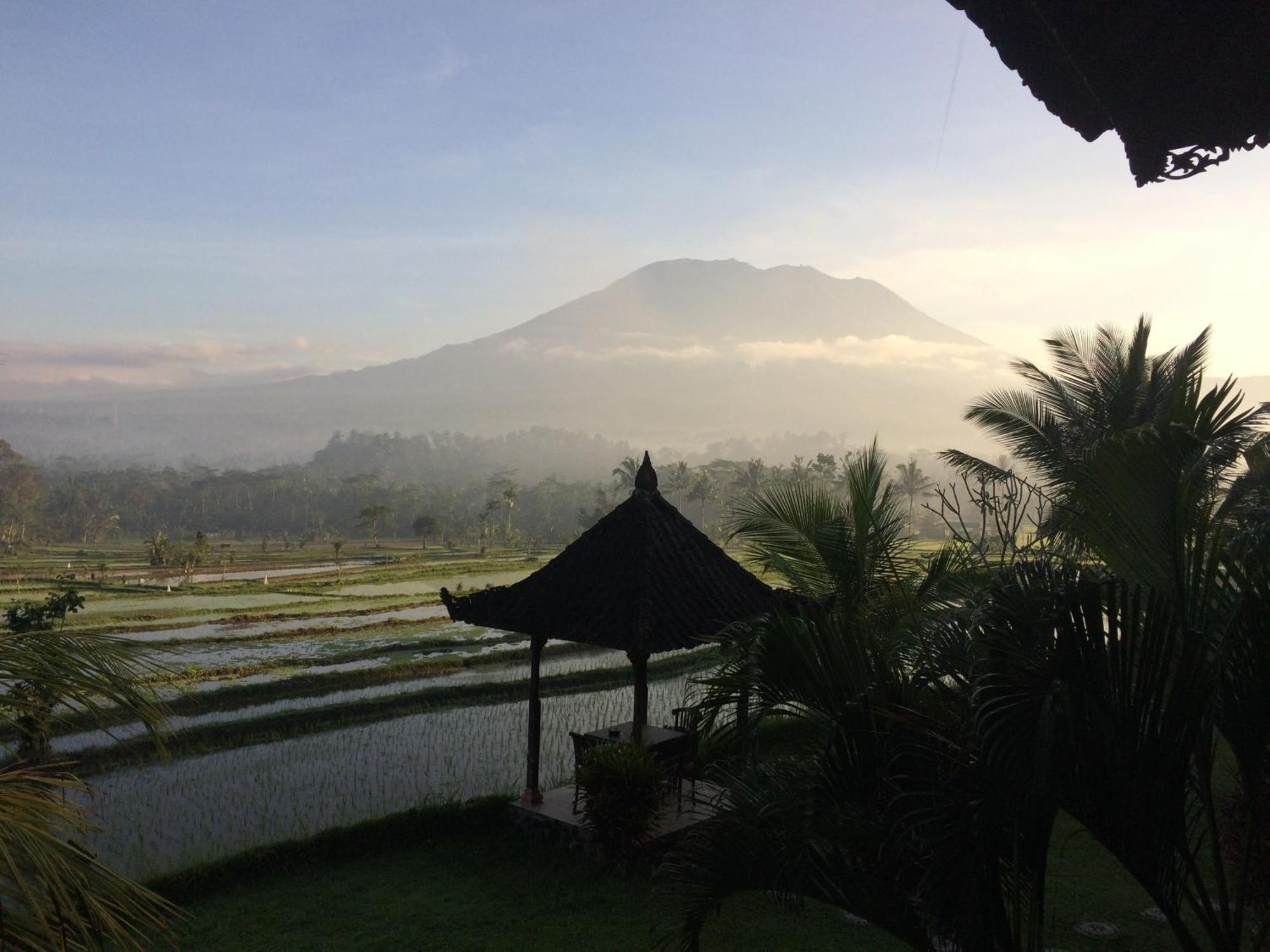 เกรเมาเท่นวิวส์วิลล่ารีสอร์ท Selat ภายนอก รูปภาพ