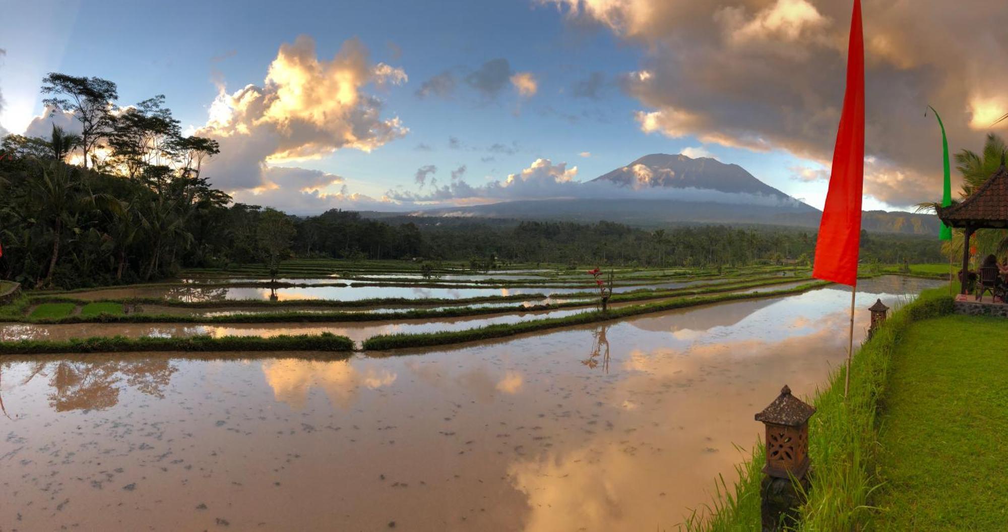 เกรเมาเท่นวิวส์วิลล่ารีสอร์ท Selat ภายนอก รูปภาพ